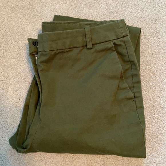 J. By J.CREW Size 10 olive green pants